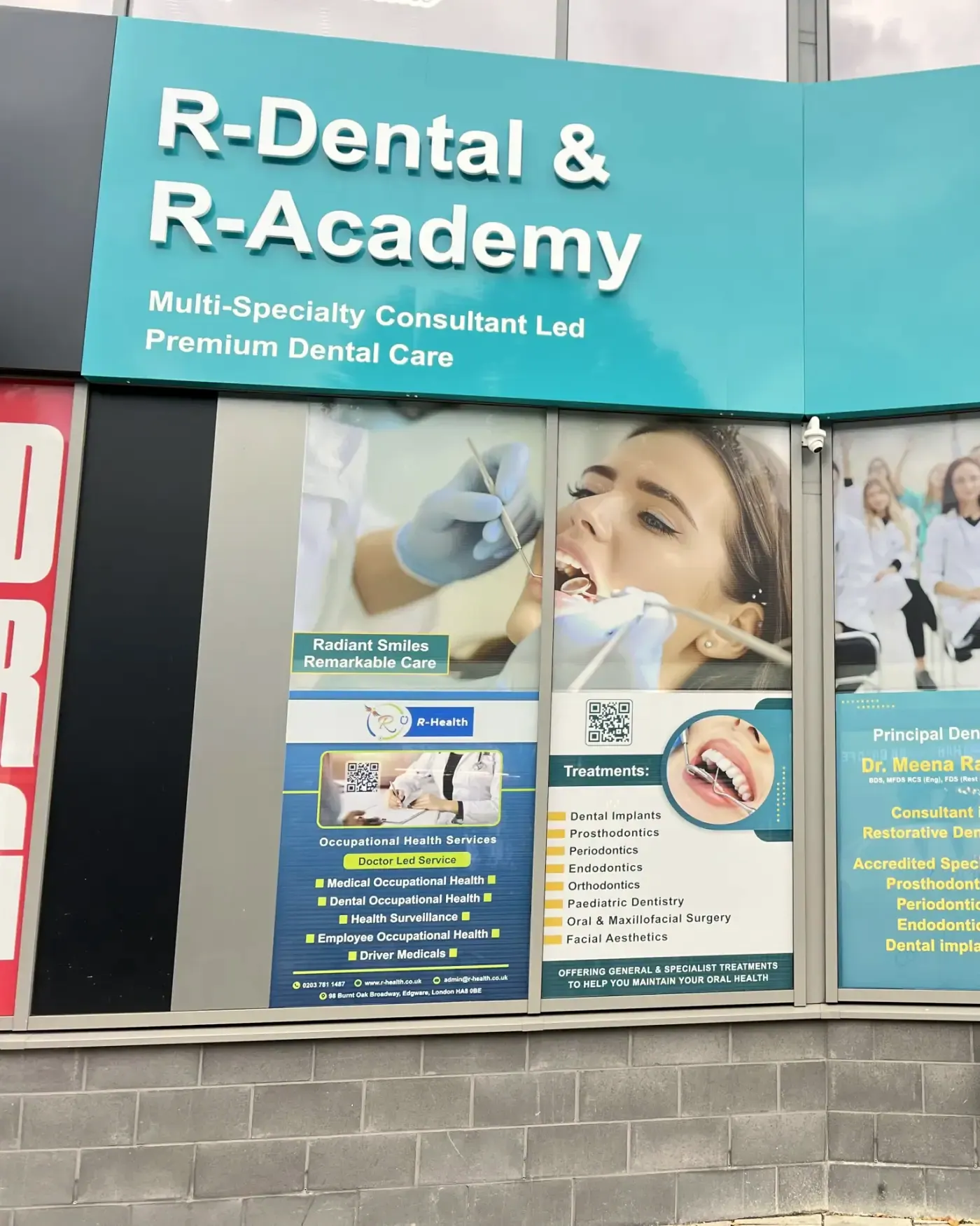 Full printed window graphics at R-Dental & R-Academy, North London