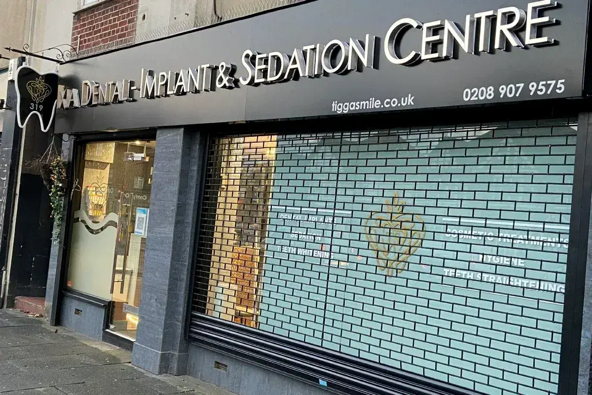 Sign Group 3D Halo LED Light Ixia Dental Kenton Road London
