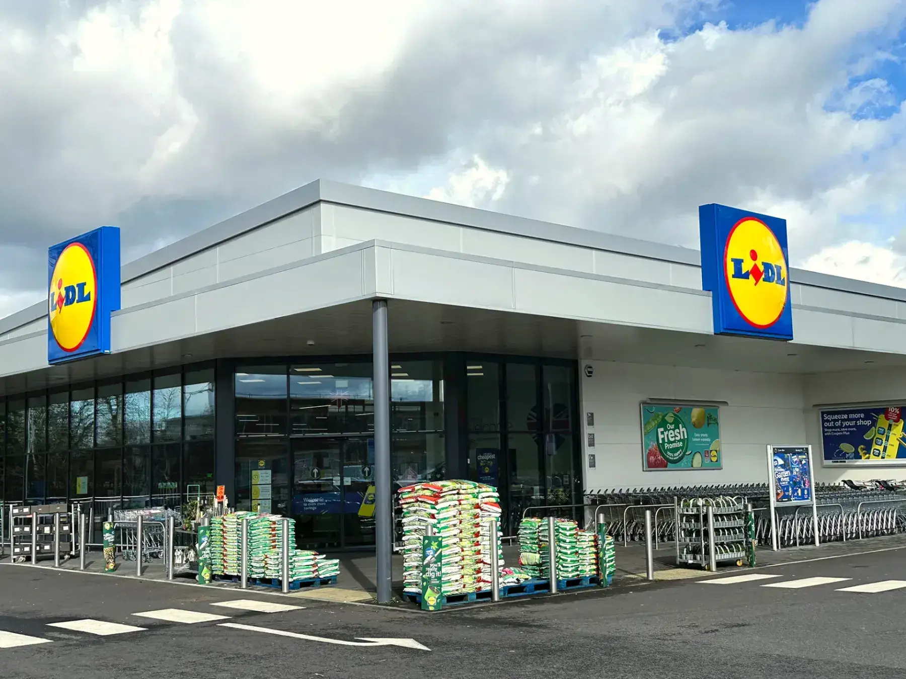 Lidl — Store signs and totem signage, London